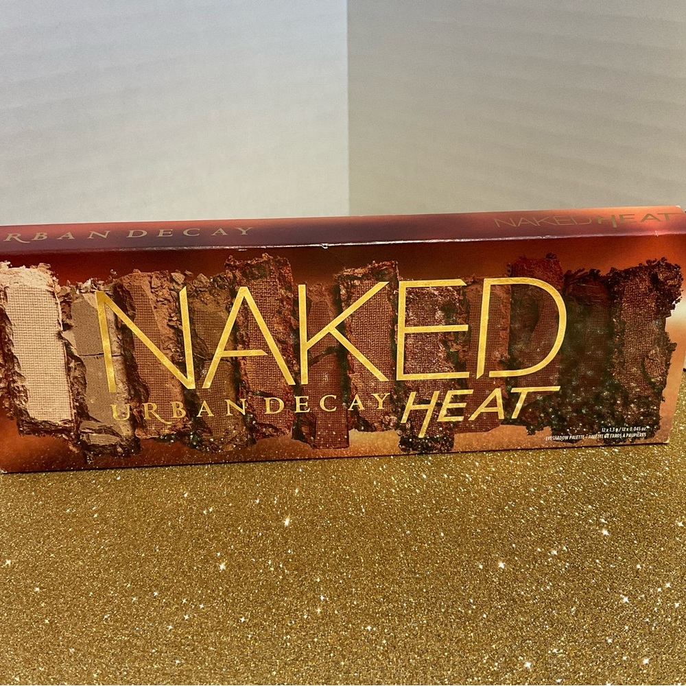 Urban Decay Naked Heat Eyeshadow Palette